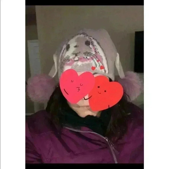 Women hat for winter super Kool worn once ✅✅ - Picture 5 of 8